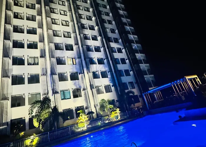 Arc Towers 4*